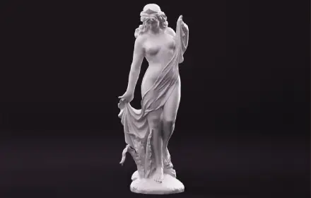 Скульптура девушки с диадемой